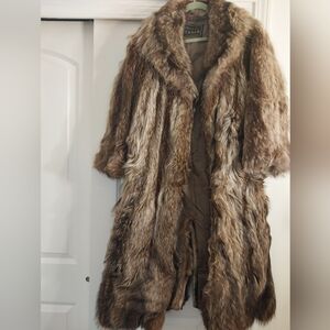 Luxurious fur coat ** READ DESCRIPTION**